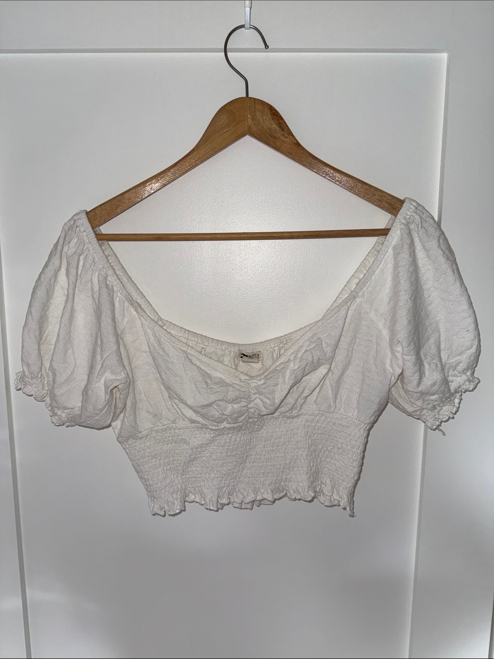 Billabong White Puff-Sleeve Smocked Crop Top